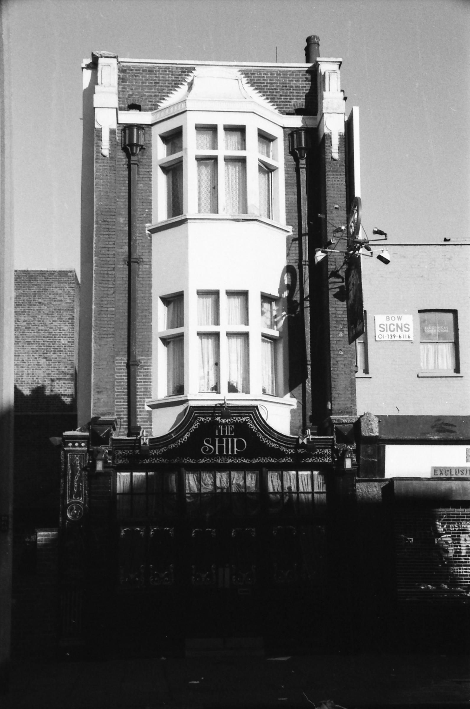 Ship London E2 taken 10 Dec 1988. (Pub, External). Published on 22-02-2018