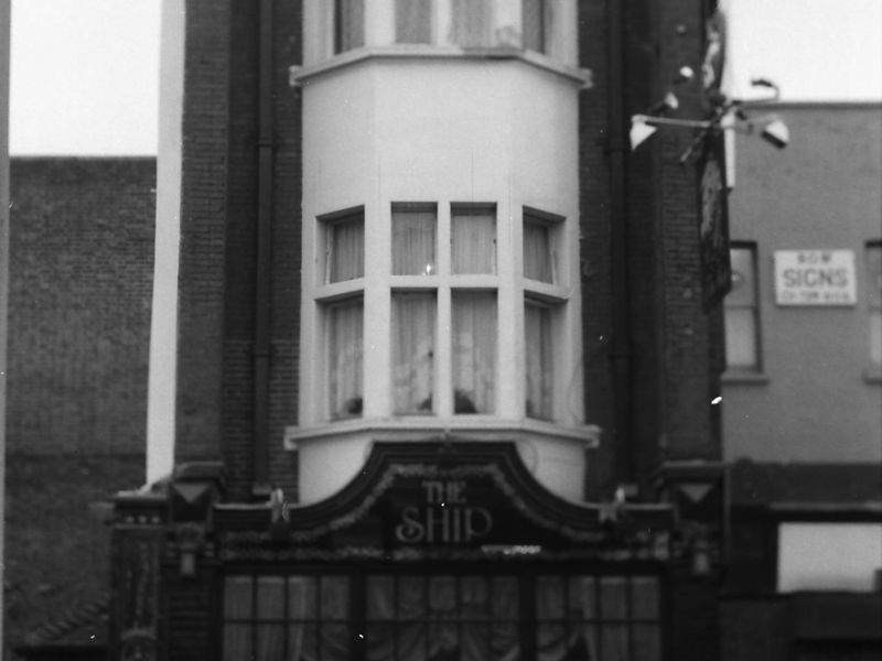 Ship London E2 taken 19 Feb 1989. (Pub, External). Published on 22-02-2018