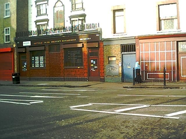 Red Deer London E2.. (Pub, External). Published on 03-11-2022