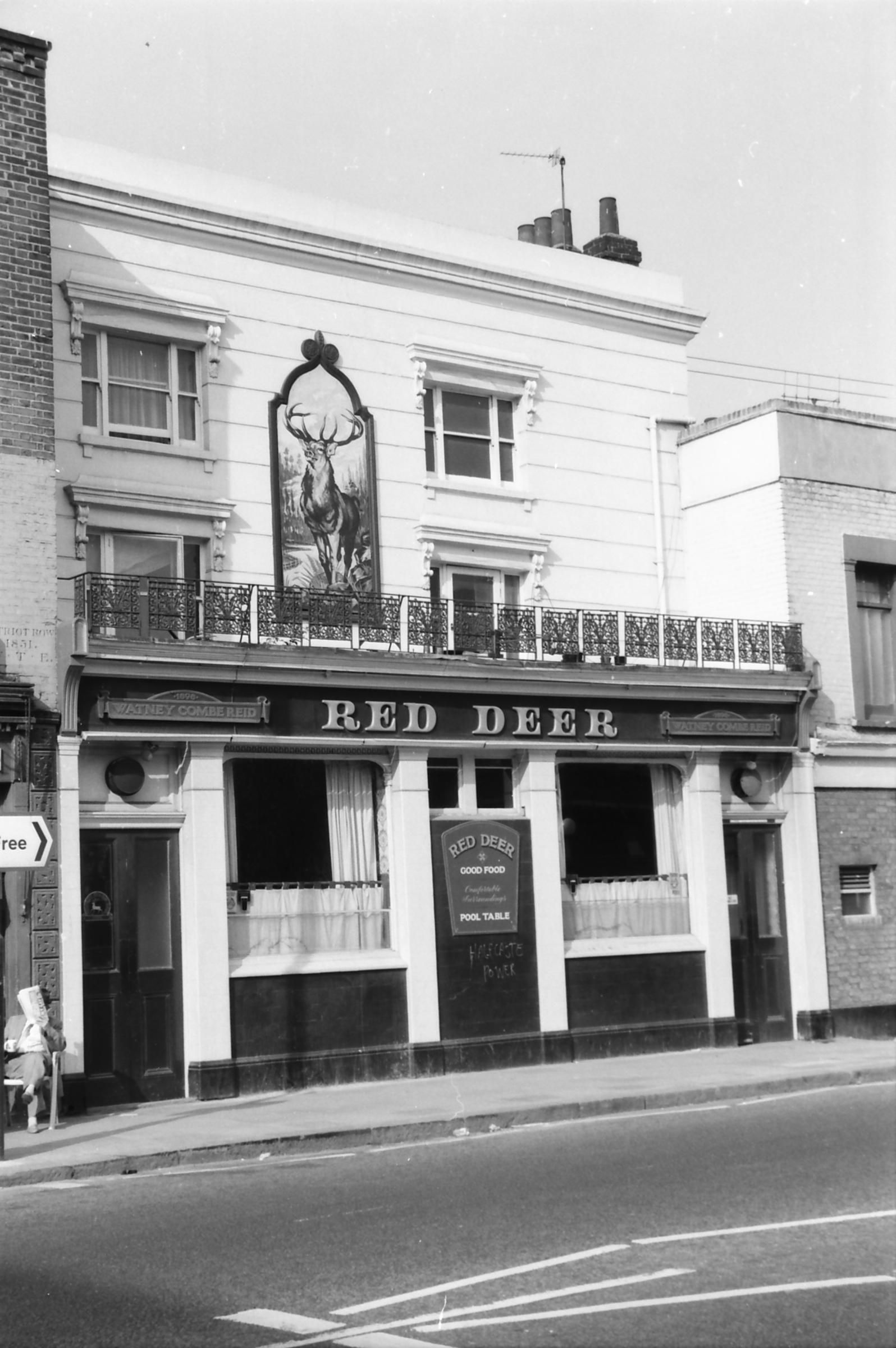 Red Deer London E2 taken in Sept 1988. (Pub, External). Published on 22-02-2018