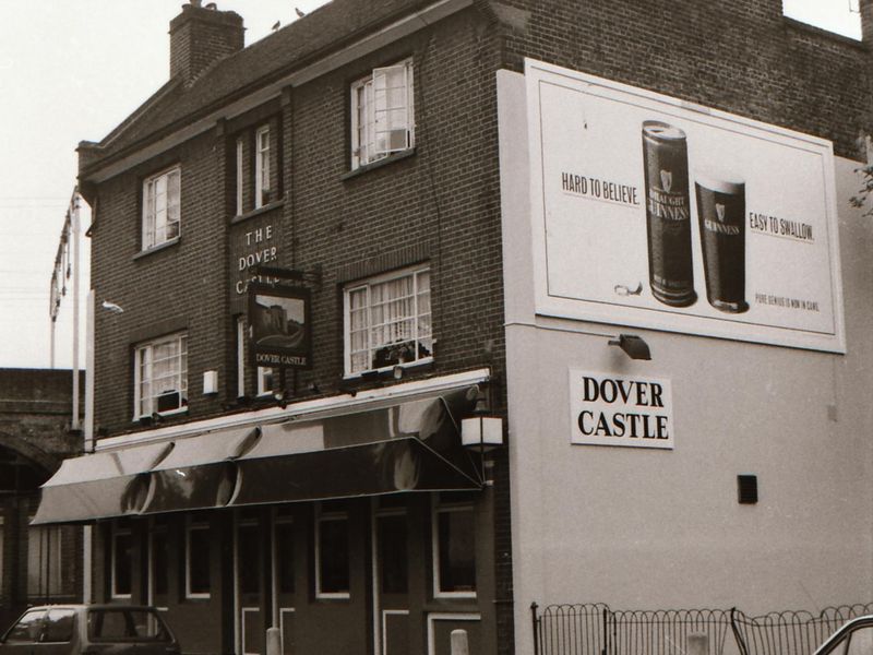 Dover Castle London E2 taken in July 1989. (Pub, Key). Published on 22-02-2018 