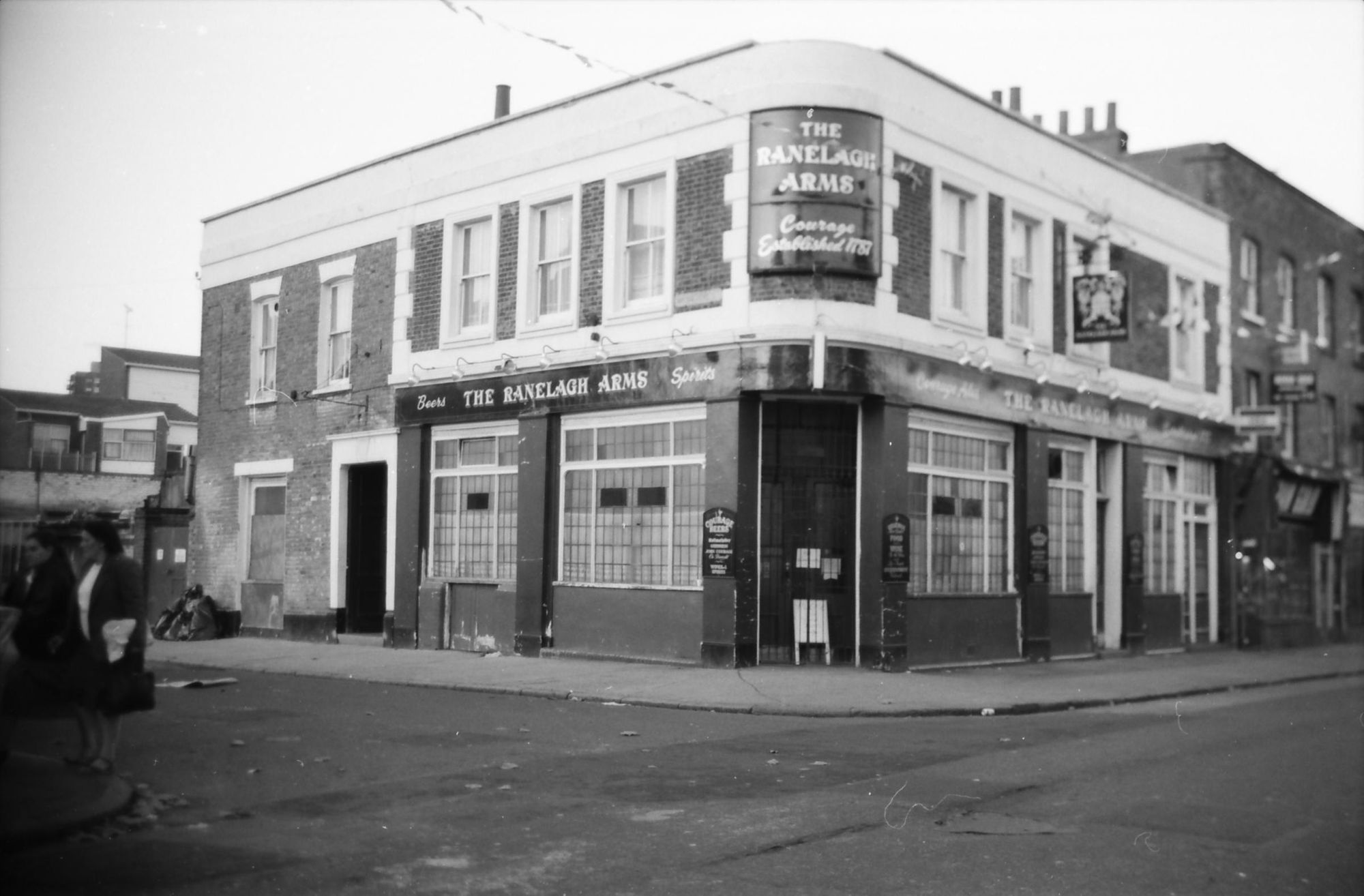 Ranelagh Arms London E3 taken in 1986. (Pub, External, Key). Published on 28-03-2018