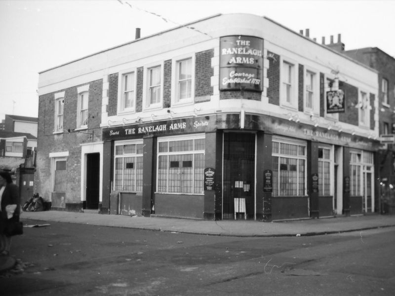 Ranelagh Arms London E3 taken in 1986. (Pub, External, Key). Published on 28-03-2018