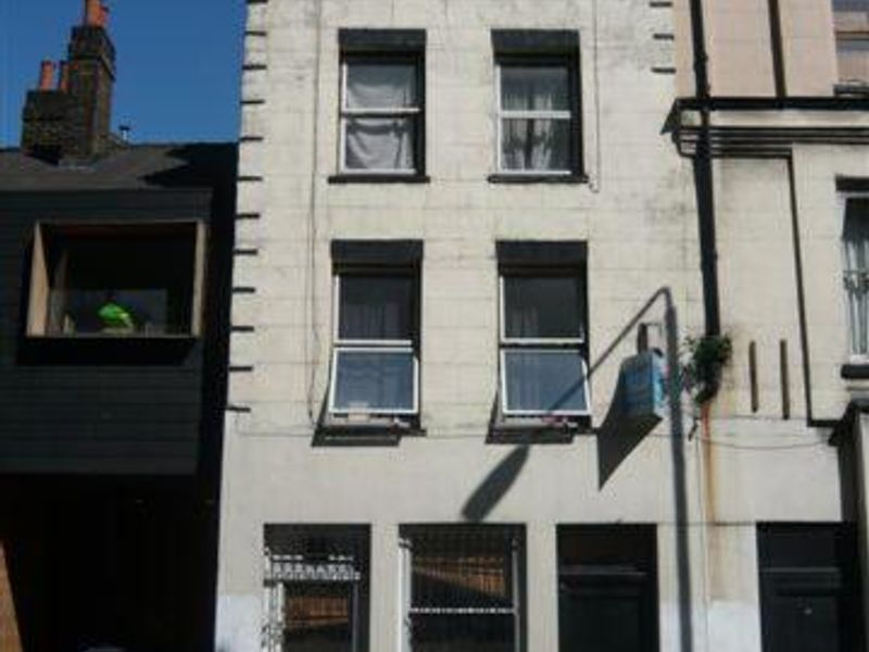 E3 Ye Old Three Tuns  London E3 taken June 2008. (Pub, Key). Published on 07-04-2016