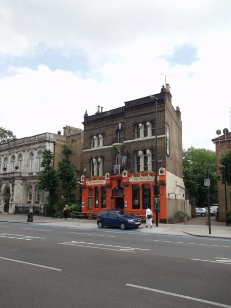 Bow Bells London E3. (Pub, External). Published on 27-10-2013