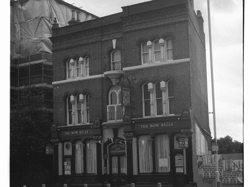 Bow Bells London E3 taken in 1985. (Pub, External). Published on 28-03-2018