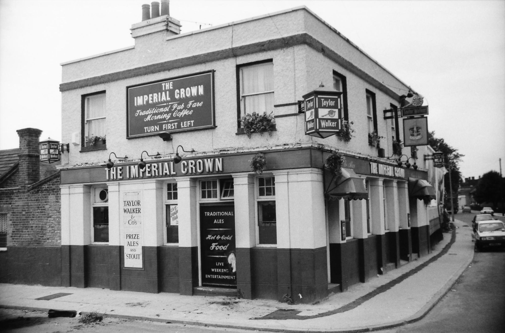 E3-Imperial Crown taken 25-7-1987.. (Pub, External, Key). Published on 28-03-2018