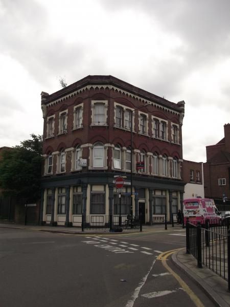 Pearly King London E3. (Pub, External). Published on 27-10-2013
