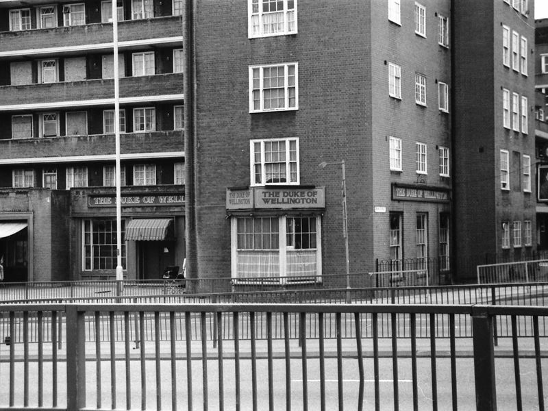 E3-Duke of Wellington taken 25-07-1987.. (Pub, External). Published on 28-03-2018 