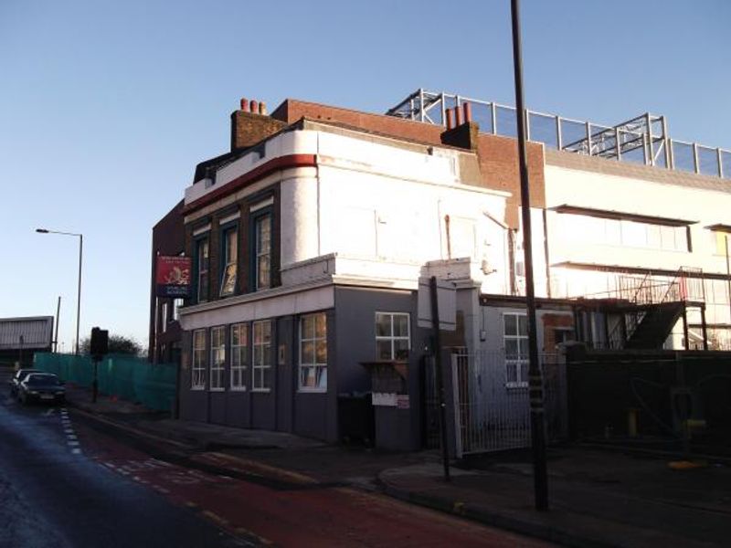 Queen Victoria London E3 taken Feb 2014. (Pub, External, Key). Published on 06-04-2014 