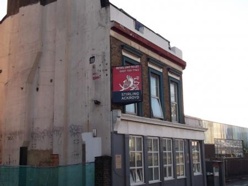 Queen Victoria London E3 taken Feb 2014. (Pub, External). Published on 06-04-2014 