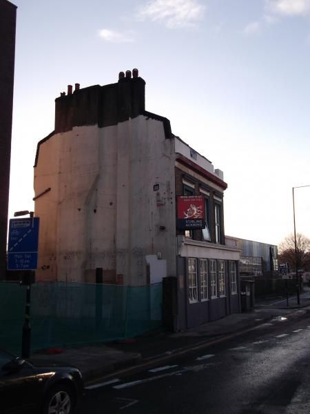 Queen Victoria London E3 taken Feb 2014. (Pub, External). Published on 06-04-2014