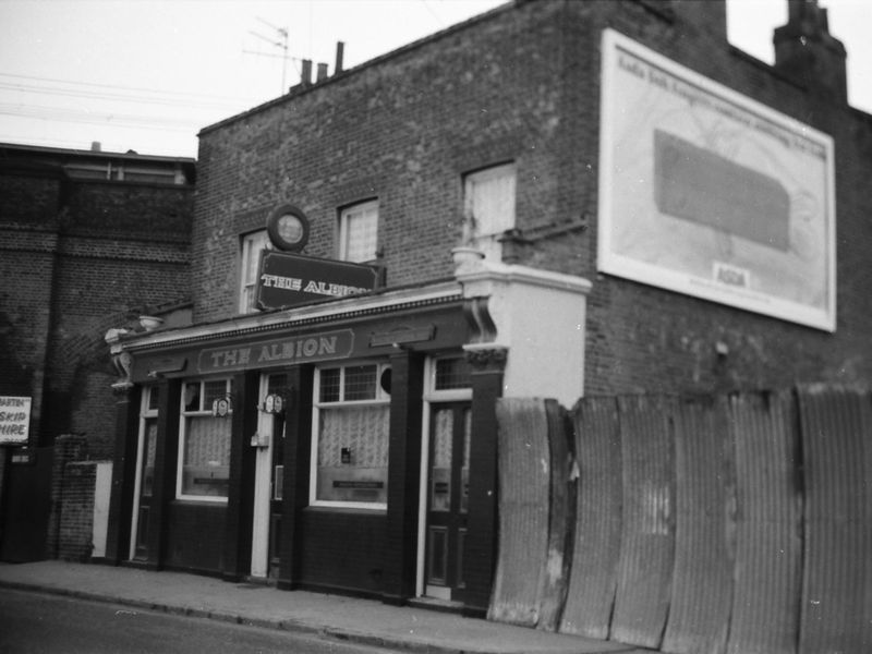 Albion London E3 taken in 1989. (Pub, External). Published on 28-03-2018 