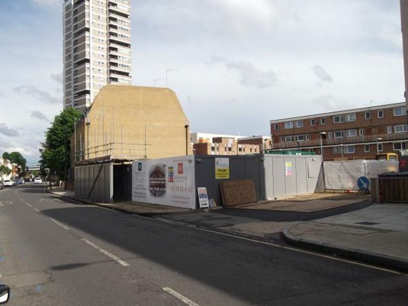 Britannia London E3 taken May 2014. (Pub, External). Published on 24-05-2014 