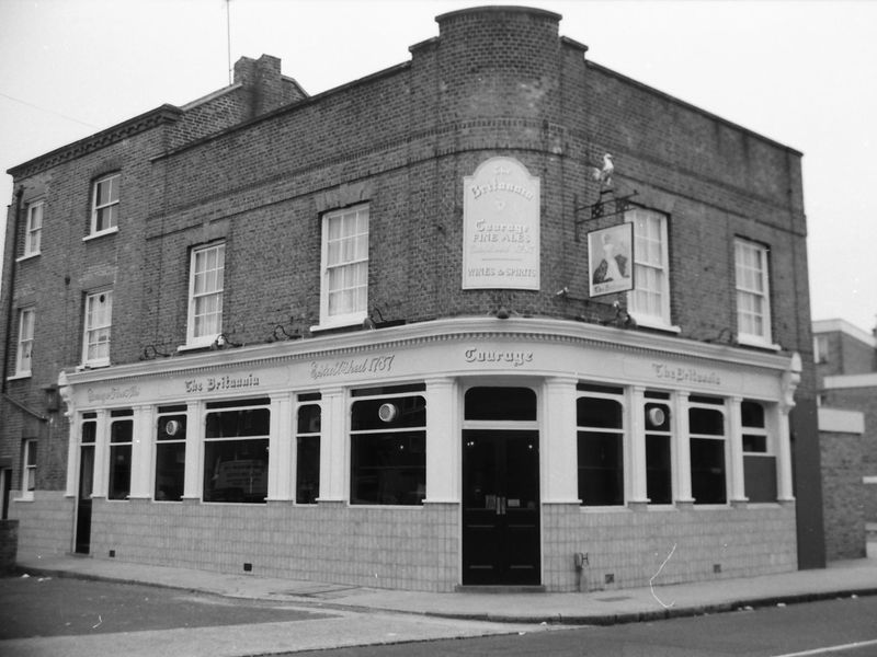 Britannia London E3 taken in 1986. (Pub, External, Key). Published on 28-03-2018 