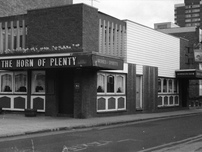 E3-Horn of Plenty taken 19-4-1987.. (Pub, External). Published on 28-03-2018 