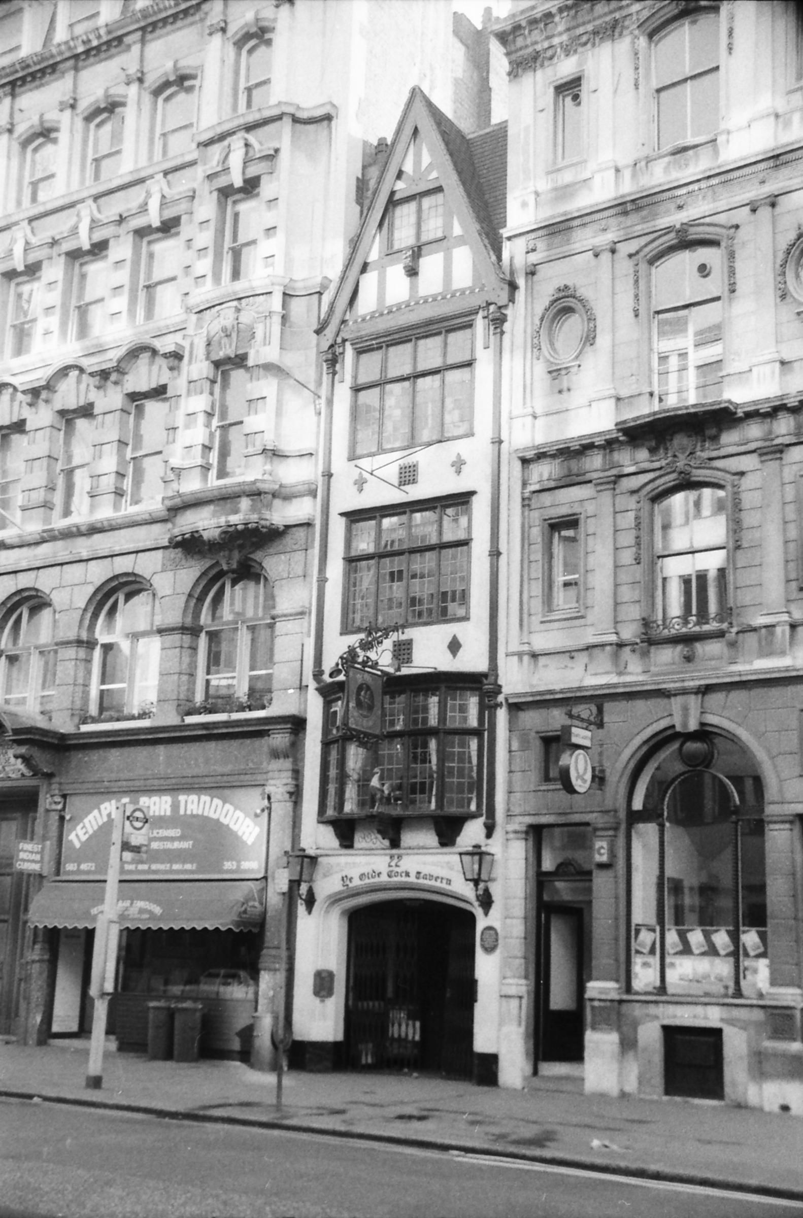 Cock Tavern London EC4 taken 10 Dec 1988.. (Pub, External). Published on 13-04-2019