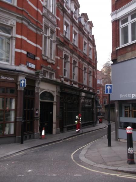 Crown & Sugarloaf London EC4 taken Feb 2012. (Pub, External, Key). Published on 01-12-2013