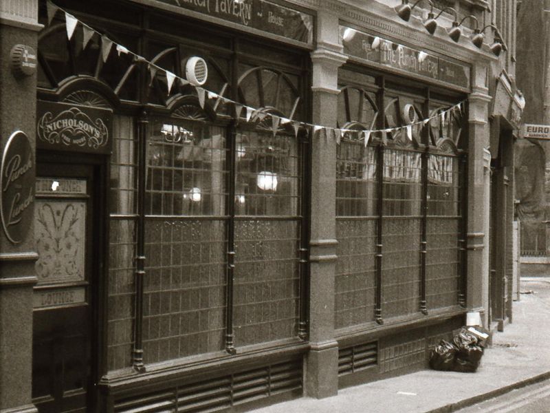 Punch Tavern London EC4 taken in mid 1985.. (Pub, External). Published on 13-04-2019 