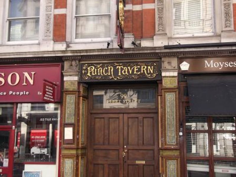 Punch Tavern London EC4 taken Feb 2012. (Pub, External). Published on 01-12-2013 