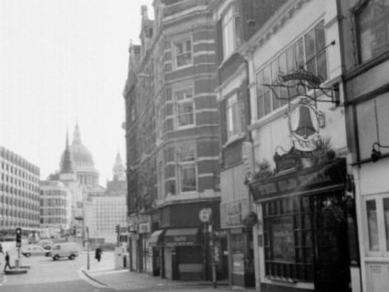 Old Bell London EC4 in April 1994.. (Pub, External). Published on 01-12-2013 