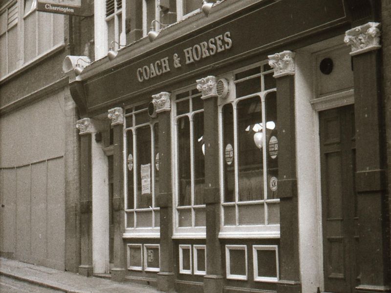 Coach & Horses London EC4 taken in mid 1985.. (Pub, External). Published on 13-04-2019