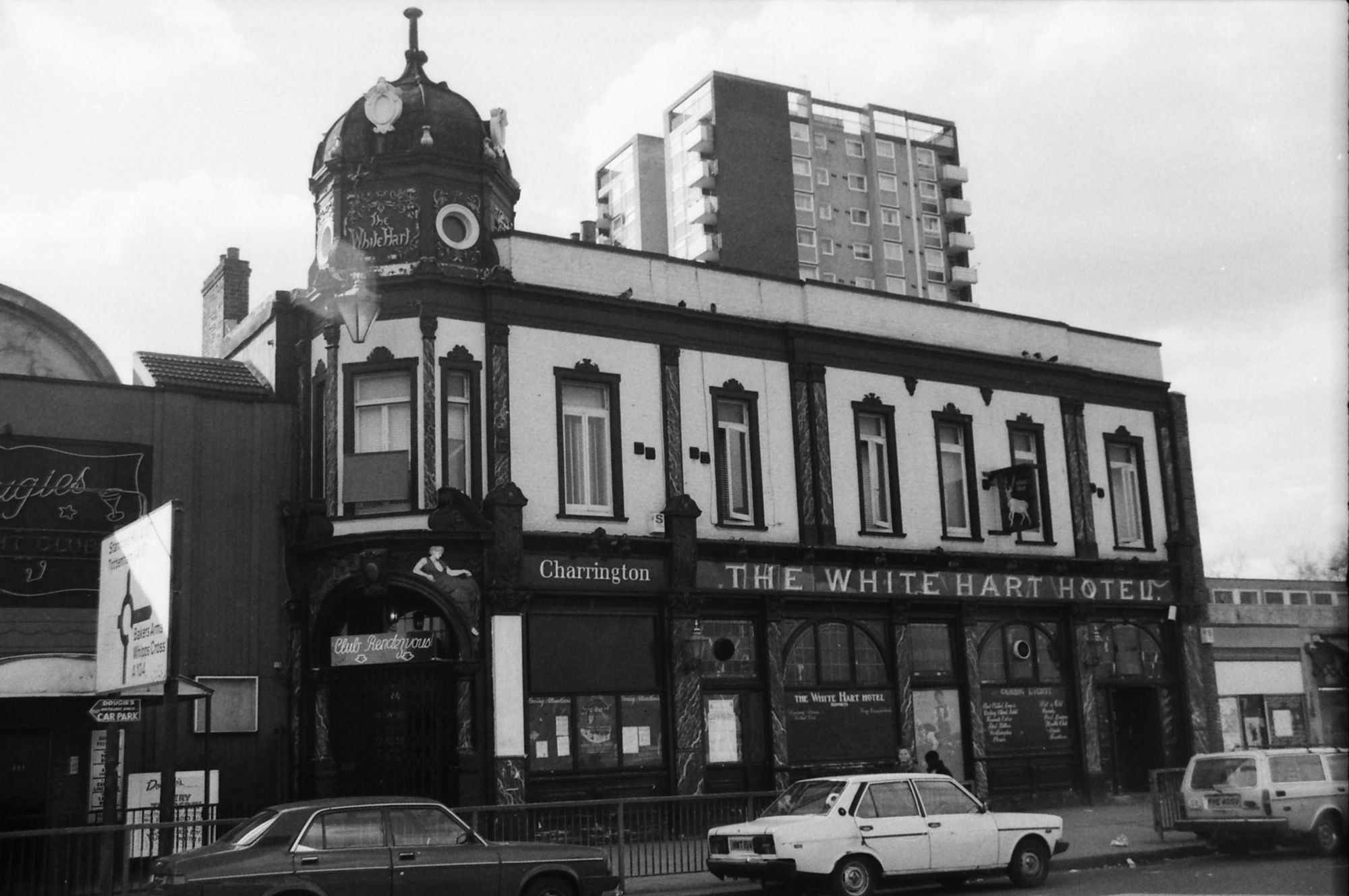White Hart London E5 taken in 1989.. (Pub, External). Published on 18-04-2018