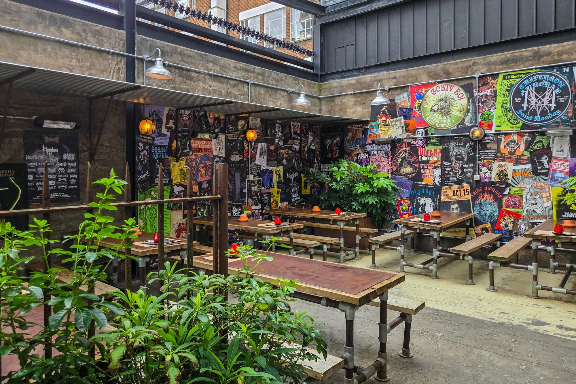 Saint Monday Taproom London E8 20250804. (Pub, External). Published on 10-08-2025