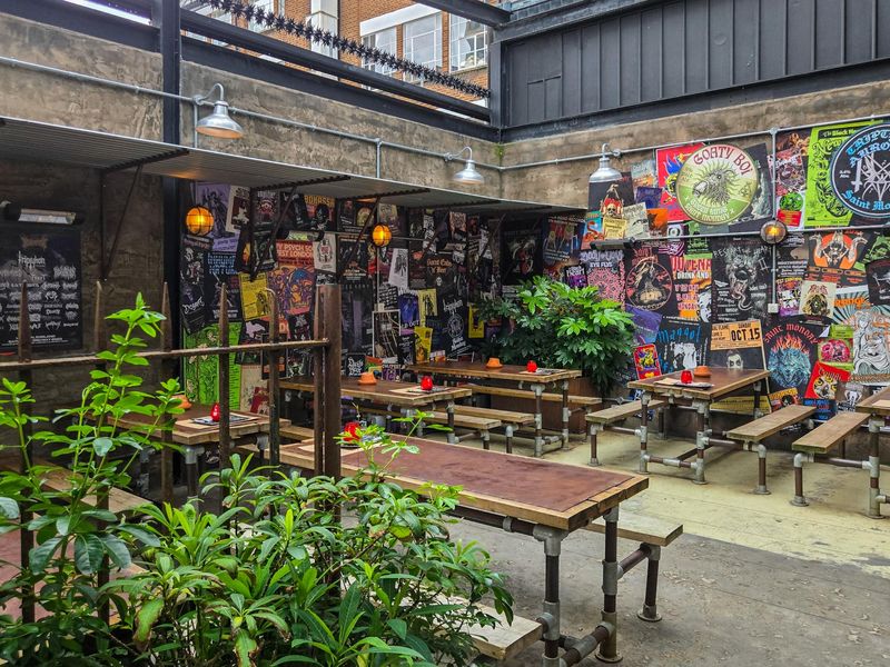 Saint Monday Taproom London E8 20250804. (Pub, External). Published on 10-08-2025 
