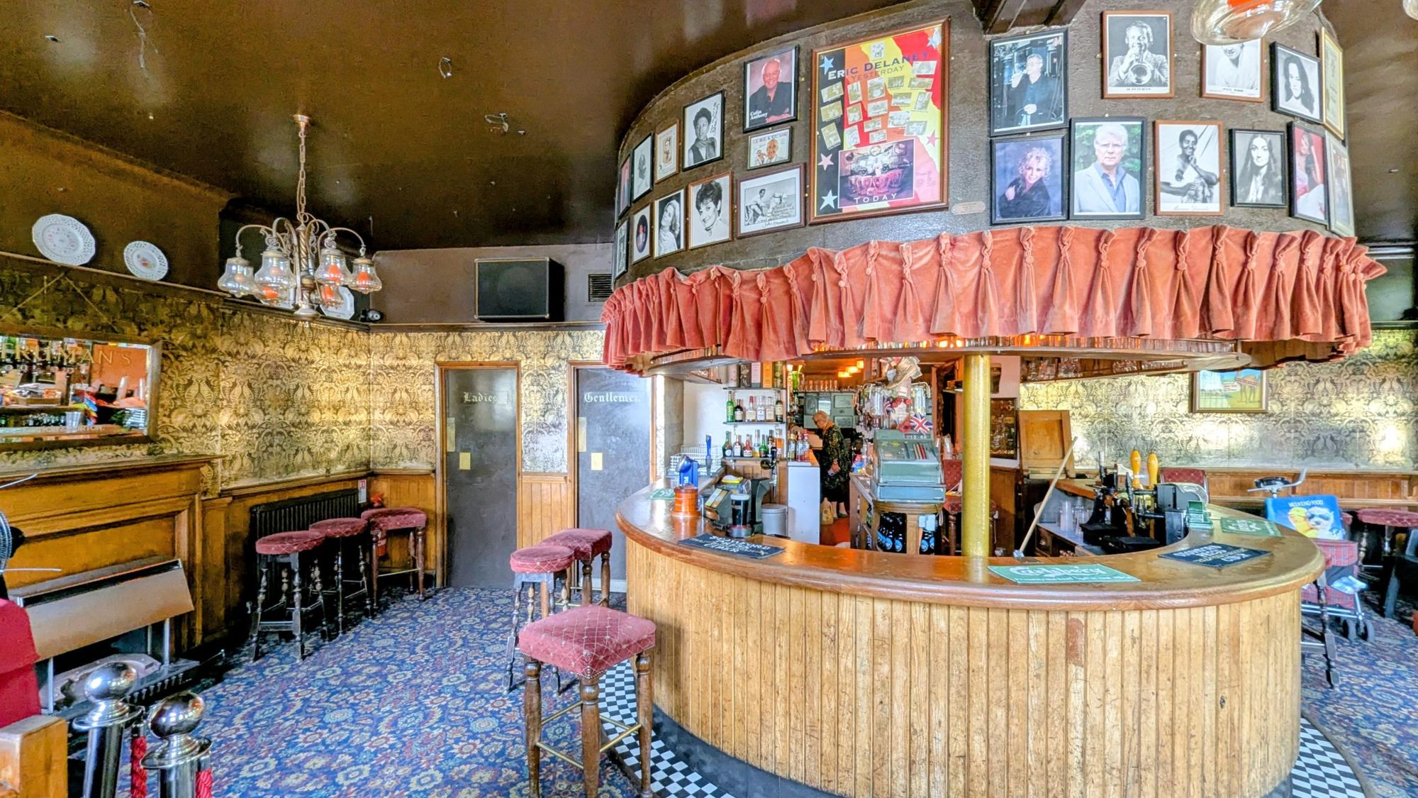 Palm Tree London E3-20250820.. (Pub, Bar, Key). Published on 23-12-2025