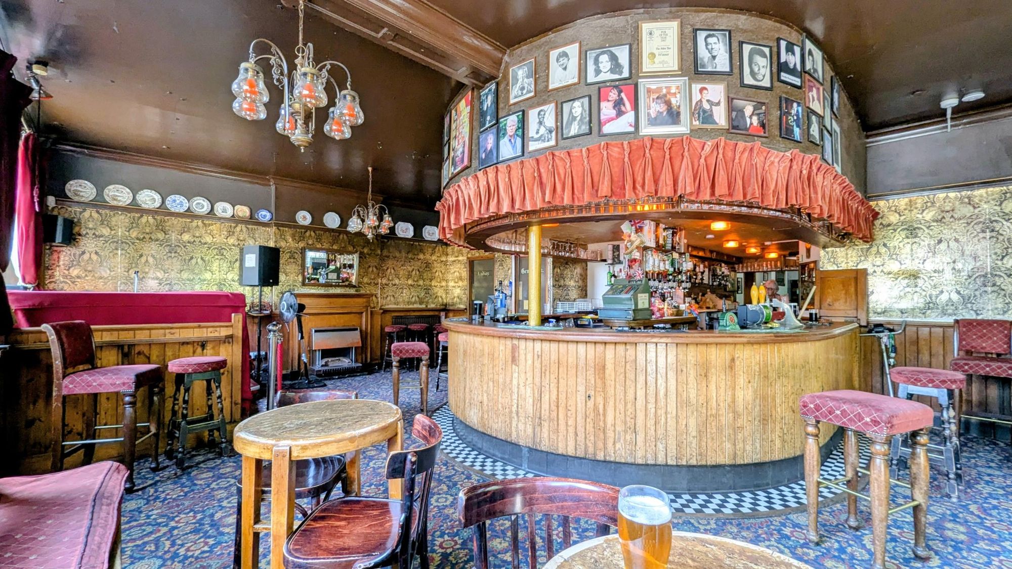 Palm Tree London E3-20250820.. (Pub, Bar). Published on 23-12-2025