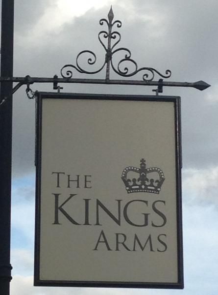 King's Arms - pub sign. (Pub, Sign). Published on 22-07-2015