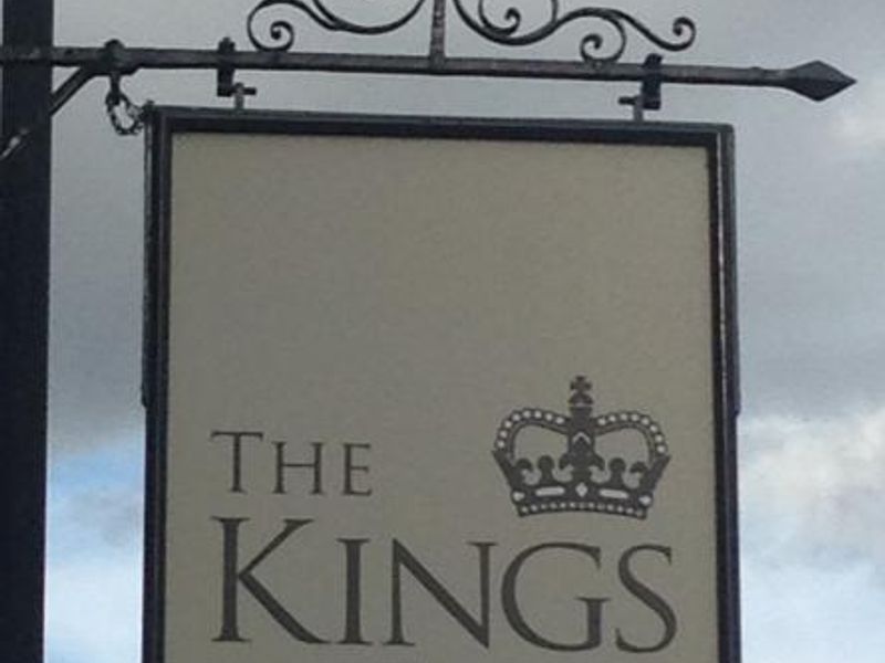 King's Arms - pub sign. (Pub, Sign). Published on 22-07-2015