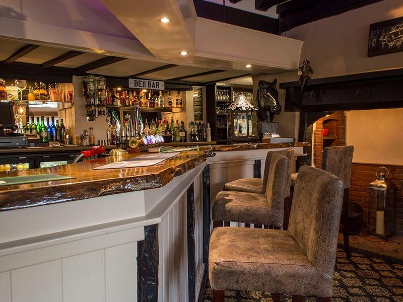 (Pub, Bar). Published on 11-06-2019 