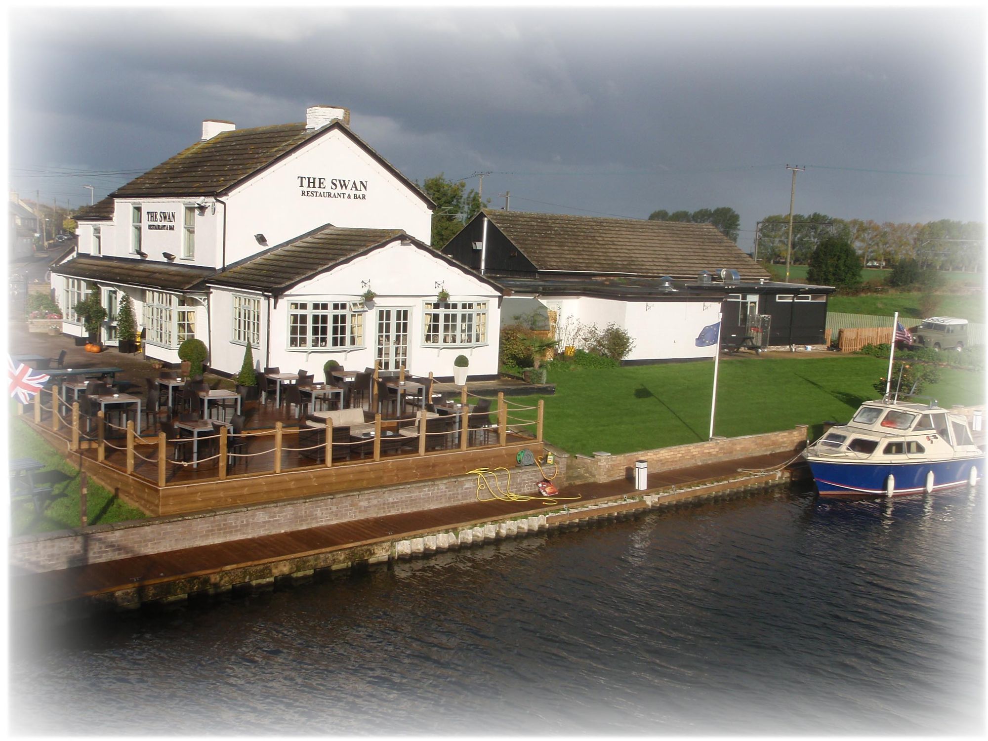 Swan on the River - Littleport. (Pub, External). Published on 05-10-2012