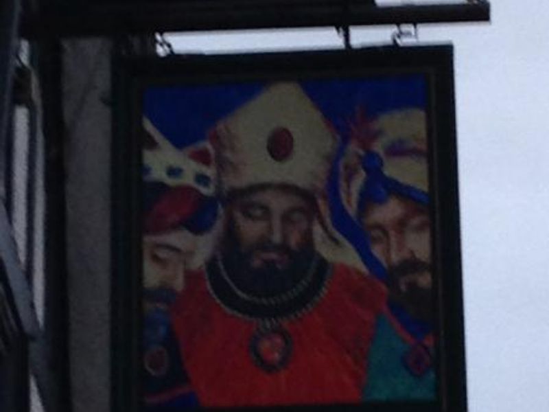 (Pub, Sign). Published on 09-09-2015 