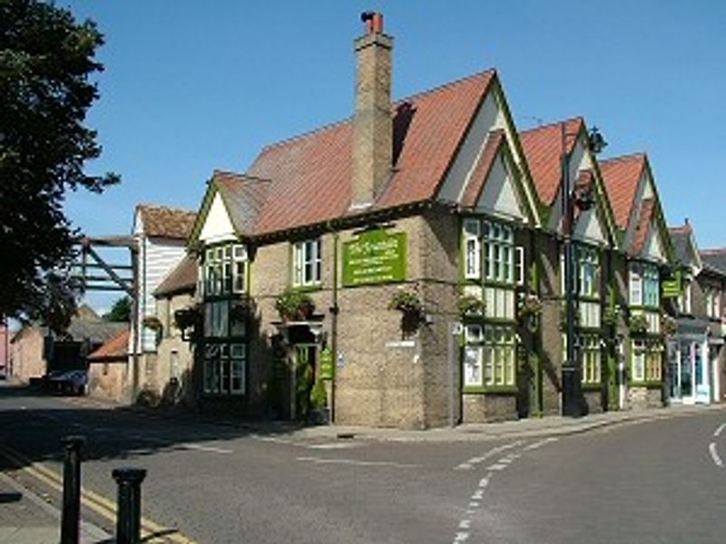 Fountain - Soham. (Pub, External). Published on 05-10-2012