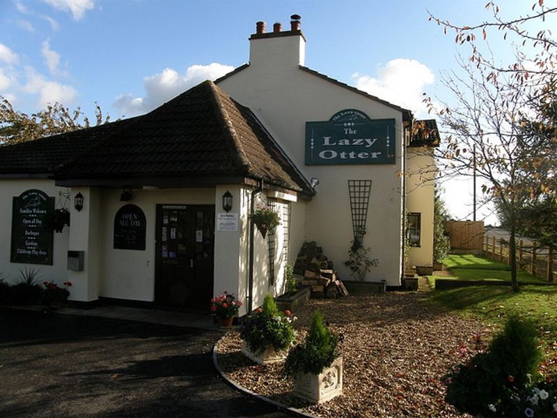 Lazy Otter - Stretham. (Pub, External). Published on 05-10-2012 