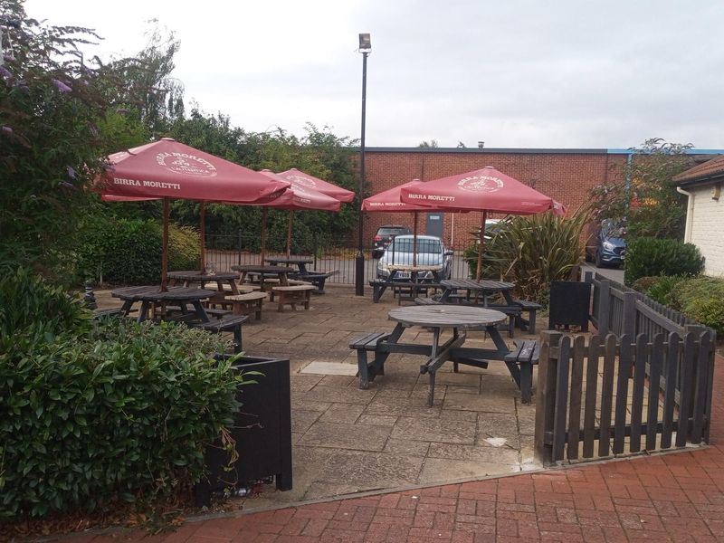 Taken August 2025. (Pub, Garden). Published on 19-08-2025 