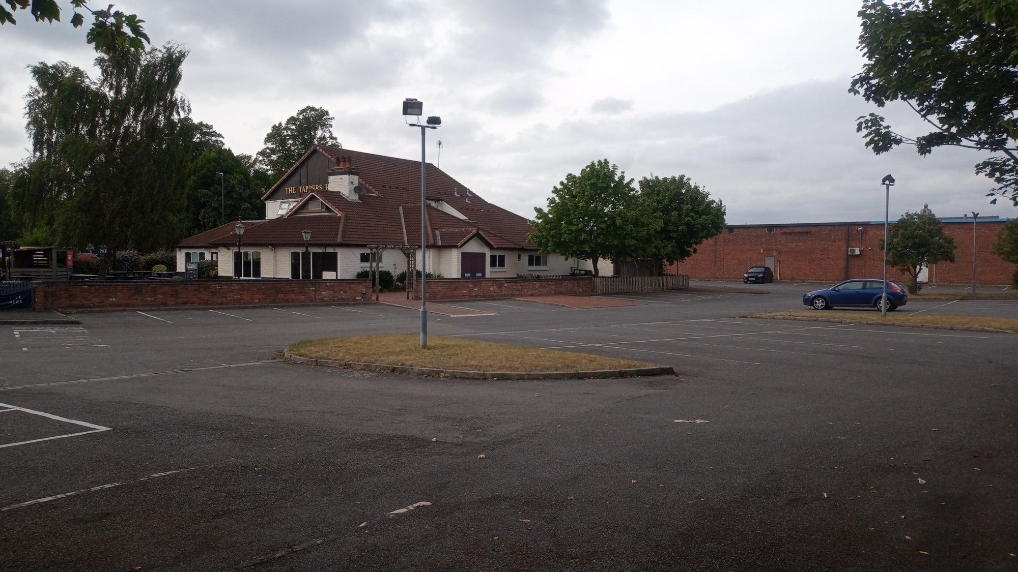 Extensive Car Park - Taken August 2025. (Pub, External). Published on 19-08-2025