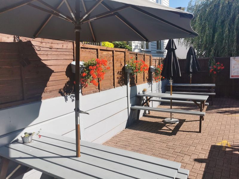 (Pub, Garden). Published on 01-04-2021 