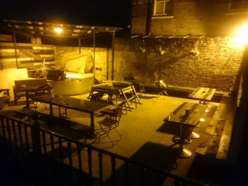 Railway Hotel Garden. (Garden). Published on 20-02-2016