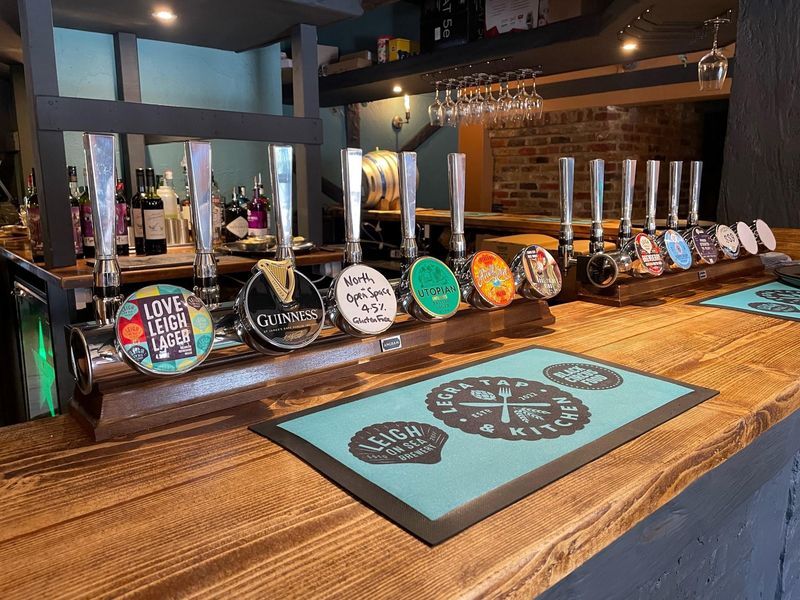 (Pub, Bar). Published on 30-06-2022 