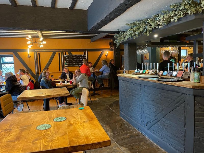 (Pub, Bar). Published on 30-06-2022 