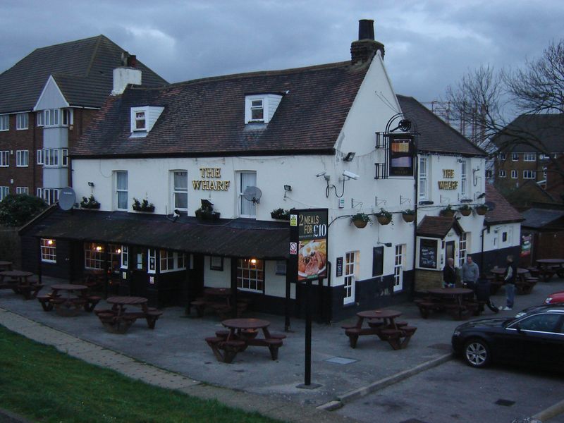 Wharf - Grays (2). (Pub, External). Published on 14-01-2014