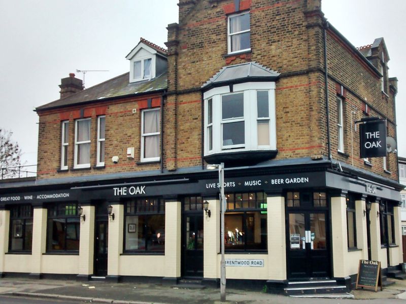 Oak - Romford. (Pub, External). Published on 23-01-2014