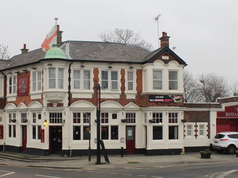 Royal Oak - Hale End. (Pub, External). Published on 17-01-2014 