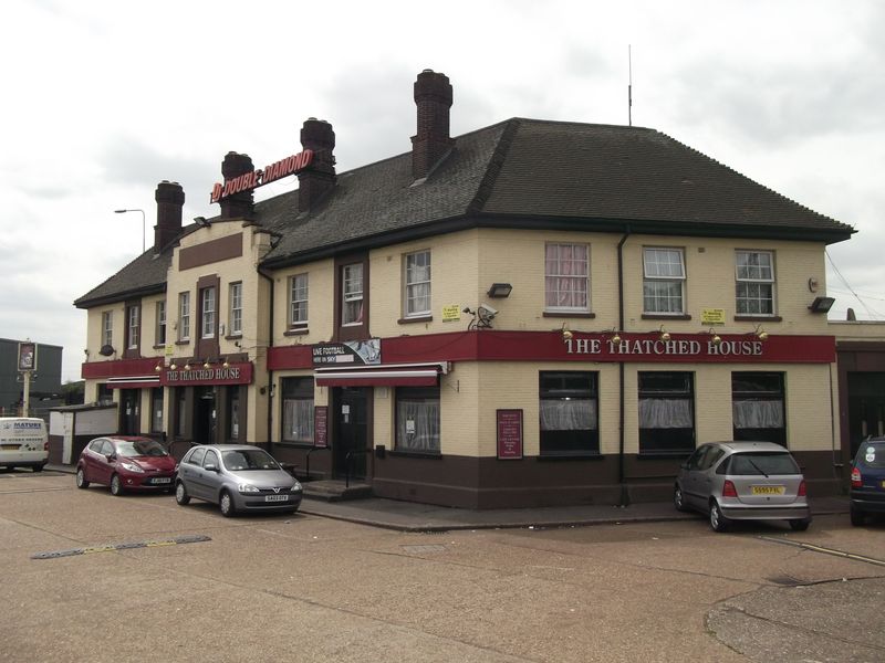 Thatched House - Barking (1). (Pub, External). Published on 17-11-2014