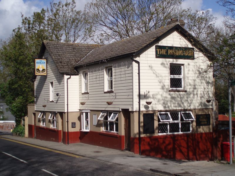 Rising Sun - Stanford-Le-Hope. (Pub, External). Published on 07-11-2013