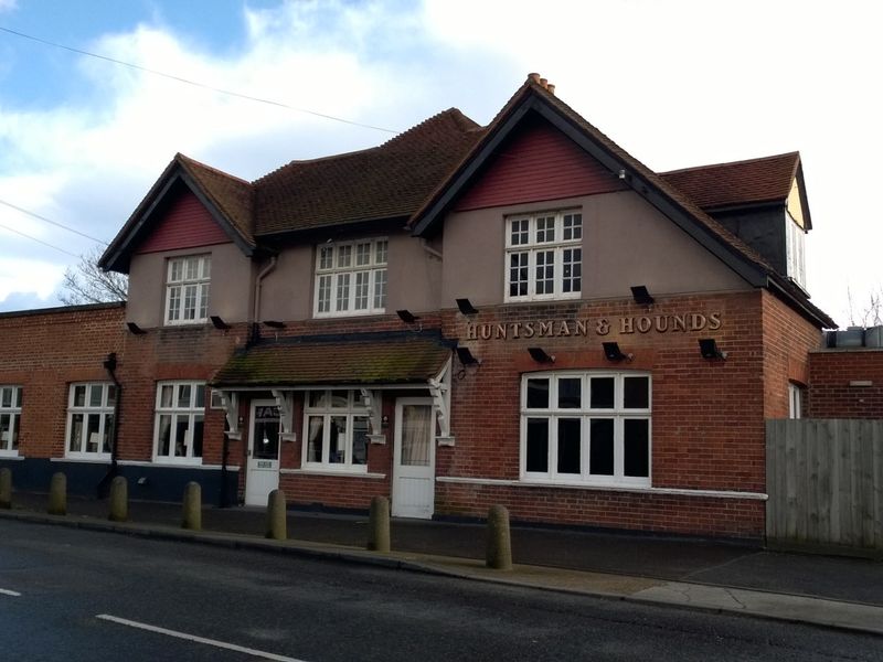 Huntsman & Hounds - Upminster. (Pub, External). Published on 24-02-2014